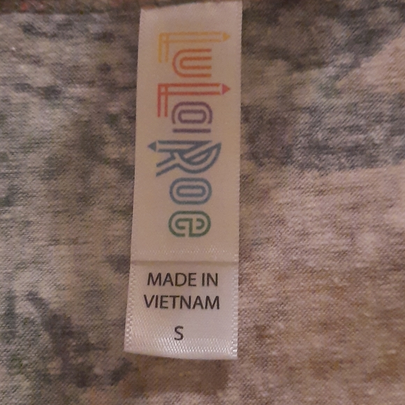 Lularoe Classic T - Picture 3 of 3